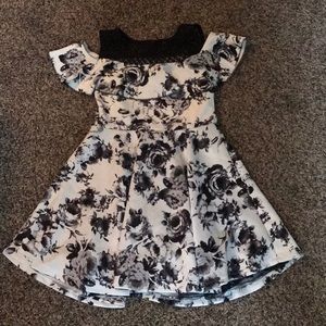 Adorable dressy flared church dress!